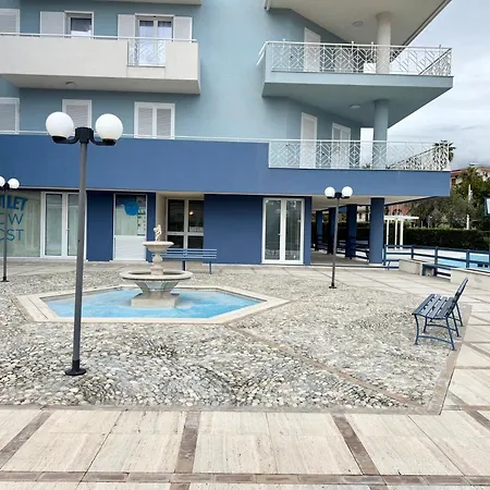 Seashell Light - Pool And